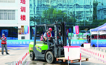 柳工職工在全區國有企業職工職業技能競賽中斬獲佳績