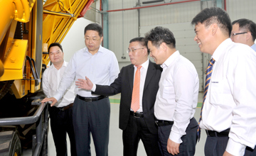 柳工4GQ-180甘蔗收獲機正式發布：柳工“利器”助力中國“甜蜜的事業”