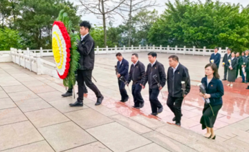 集團機關黨支部開展“緬懷革命先烈，弘揚民族精神”清明祭掃主題黨日活動