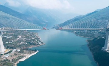 “廣西智造”托起世界之最——歐維姆OVM280體系助力大溪河特大橋毫米級合龍